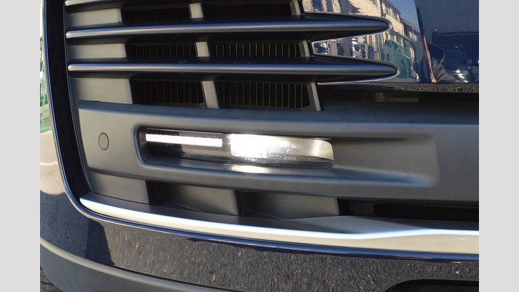 2019 認定中古車 Land Rover Range Rover ポルトフィーノブルー 3.0リッターTDV6ディーゼル（258 PS） スタンダードホイールベース VOGUE