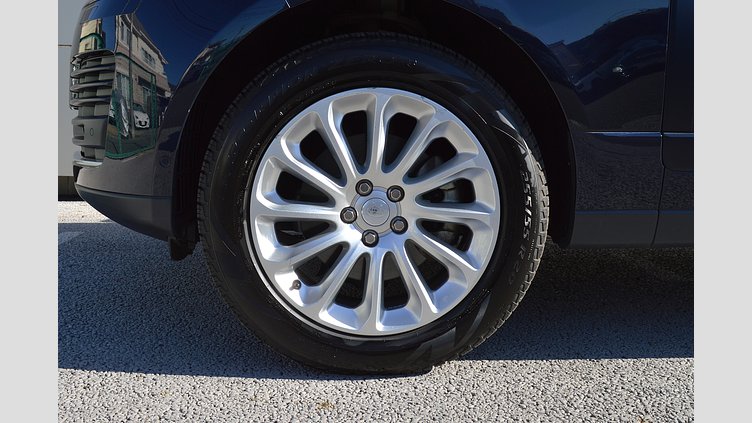 2019 認定中古車 Land Rover Range Rover ポルトフィーノブルー 3.0リッターTDV6ディーゼル（258 PS） スタンダードホイールベース VOGUE