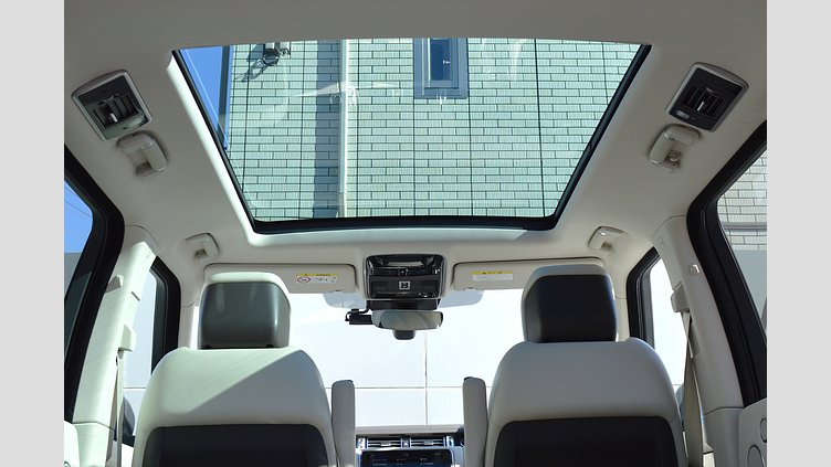 2019 認定中古車 Land Rover Range Rover ポルトフィーノブルー 3.0リッターTDV6ディーゼル（258 PS） スタンダードホイールベース VOGUE