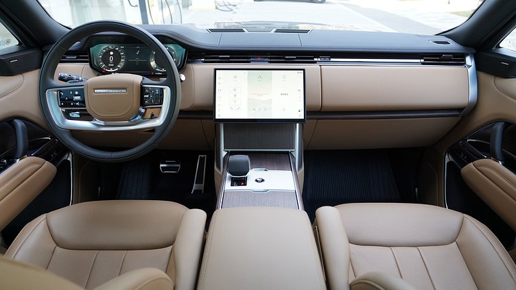 2025 認證中古車 Land Rover Range Rover (1DV) Belgravia Green 貝爾格拉維亞綠 P400 汽油 (輕油電混合) 標準軸距 SE