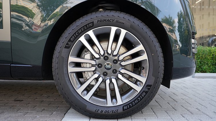 2025 認證中古車 Land Rover Range Rover (1DV) Belgravia Green 貝爾格拉維亞綠 P400 汽油 (輕油電混合) 標準軸距 SE