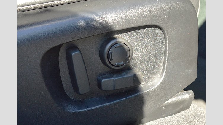 2024 認定中古車 Land Rover Range Rover Velar カルパチアングレイ D200マイルドハイブリッド（ディーゼル） スタンダードホイールベース Dynamic SE