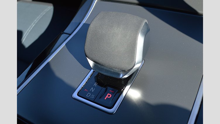 2024 認定中古車 Land Rover Range Rover Velar カルパチアングレイ D200マイルドハイブリッド（ディーゼル） スタンダードホイールベース Dynamic SE