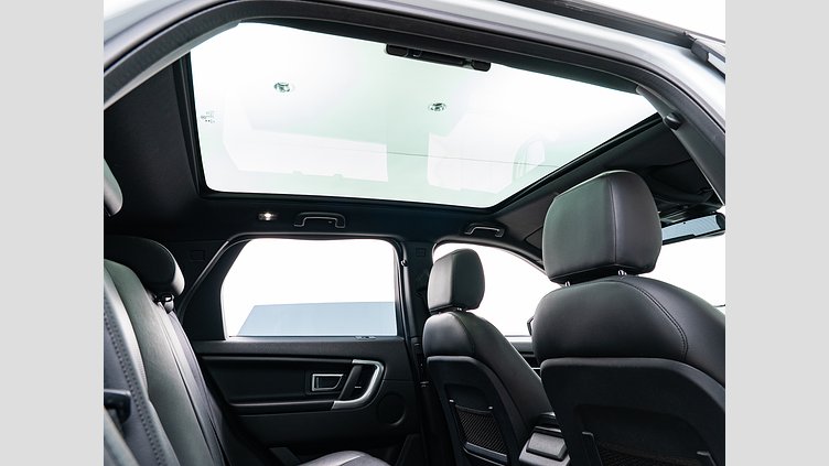 2019 認定中古車 Land Rover Discovery Sport Yulong White 2.0 litre i4D Diesel ランドマークプラス