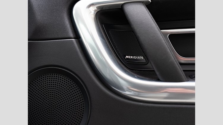 2019 認定中古車 Land Rover Discovery Sport Yulong White 2.0 litre i4D Diesel ランドマークプラス