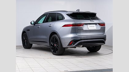 F-Pace 1