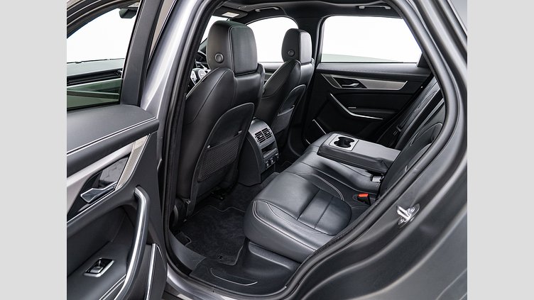 2021 認定中古車 Jaguar F-Pace アイガーグレイ D200 AWD（オートマチック）MHEV R-DYNAMIC SE