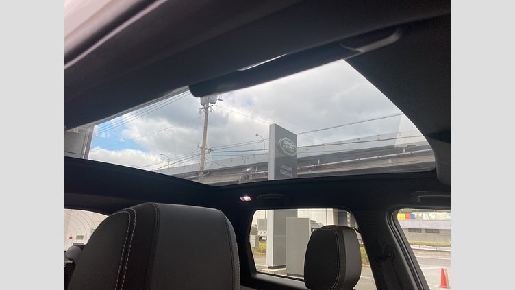 2024 認定中古車 Land Rover Discovery Sport フジホワイト プラグインハイブリッド（ガソリン） 標準ホイール Dynamic HSE