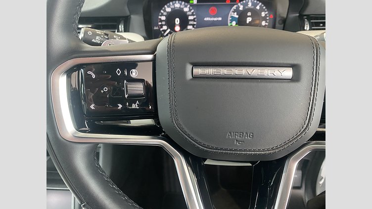 2024 認定中古車 Land Rover Discovery Sport フジホワイト プラグインハイブリッド（ガソリン） 標準ホイール Dynamic HSE