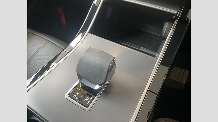 2024 認定中古車 Land Rover Range Rover Evoque オストゥーニパールホワイト P300eプラグインハイブリッド（ガソリン） スタンダードホイールベース DYNAMIC HSE