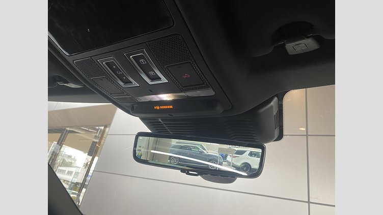 2024 認定中古車 Land Rover Range Rover Evoque オストゥーニパールホワイト P300eプラグインハイブリッド（ガソリン） スタンダードホイールベース DYNAMIC HSE