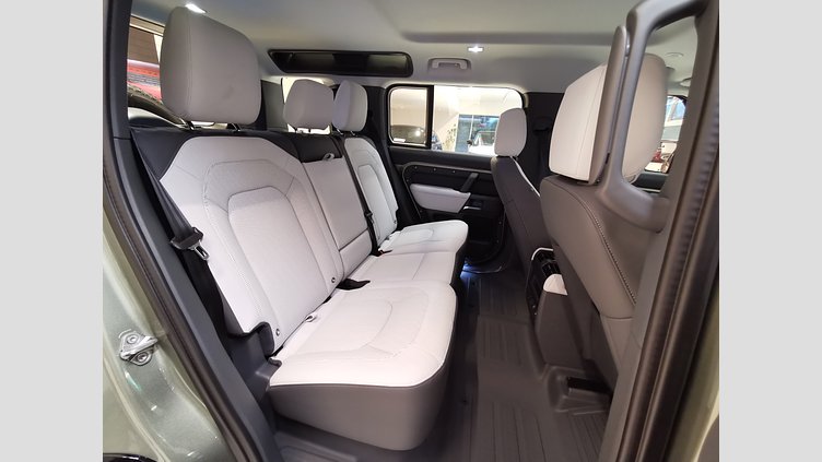 2025 認定中古車 Land Rover Defender 110 パンゲアグリーン D350 ディーゼルマイルドハイブリッド S