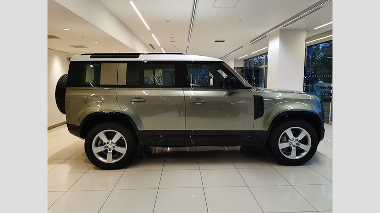 2025 認定中古車 Land Rover Defender 110 パンゲアグリーン D350 ディーゼルマイルドハイブリッド S