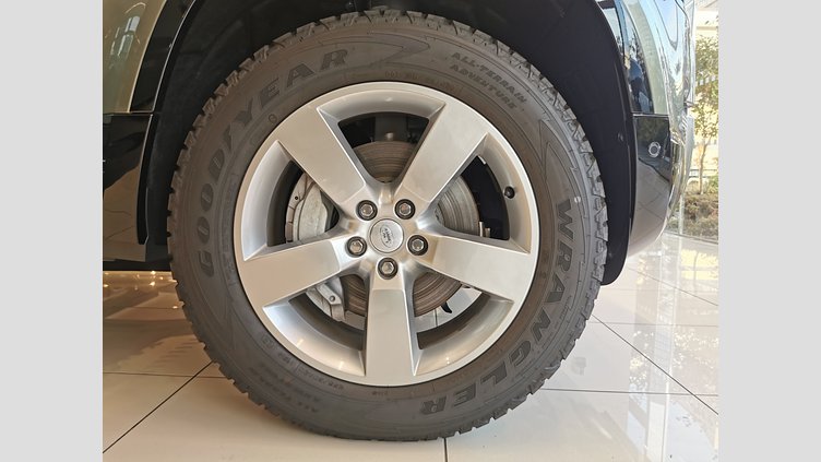 2025 認定中古車 Land Rover Defender 110 パンゲアグリーン D350 ディーゼルマイルドハイブリッド S