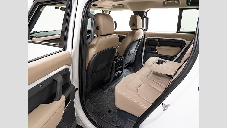 2023 認定中古車 Land Rover Defender 110 フジホワイト D300 AWD（AT） S