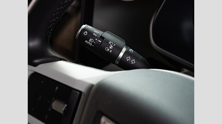 2023 認定中古車 Land Rover Defender 110 フジホワイト D300 AWD（AT） S