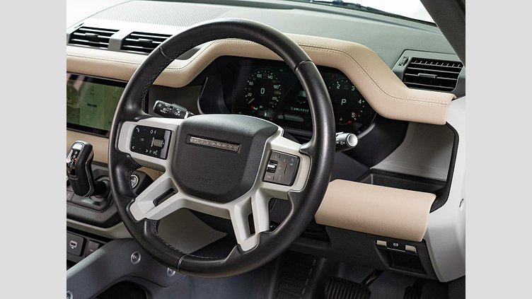2023 認定中古車 Land Rover Defender 110 フジホワイト D300 AWD（AT） S