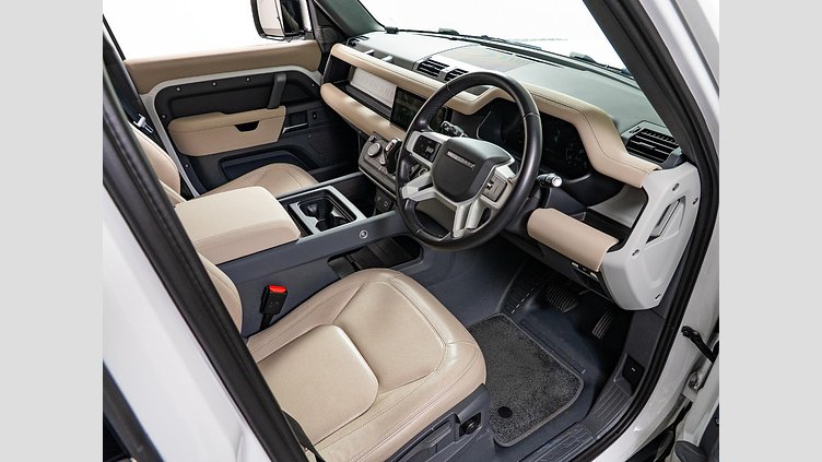 2023 認定中古車 Land Rover Defender 110 フジホワイト D300 AWD（AT） S