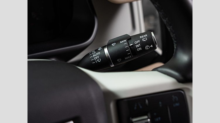 2023 認定中古車 Land Rover Defender 110 フジホワイト D300 AWD（AT） S