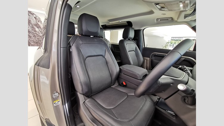 2023 認定中古車 Land Rover Defender 90 ランタオブロンズ P300 AWD（AT） SE