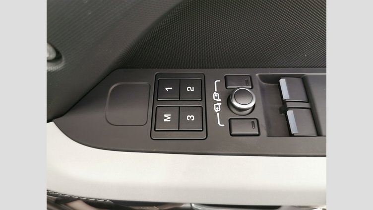 2023 認定中古車 Land Rover Defender 90 ランタオブロンズ P300 AWD（AT） SE