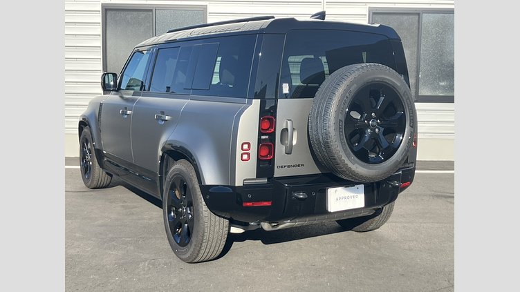 2024 認定中古車 Land Rover Defender 110 シリコンシルバー P300 ガソリン X-Dynamic SE