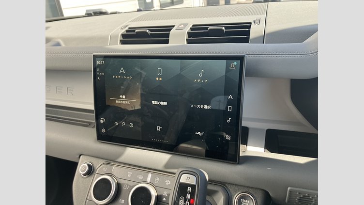 2024 認定中古車 Land Rover Defender 110 シリコンシルバー P300 ガソリン X-Dynamic SE