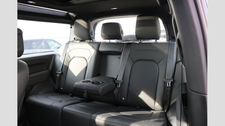 2025 認定中古車 Land Rover Defender 90 タスマンブルー D350 ディーゼルマイルドハイブリッド X-Dynamic HSE