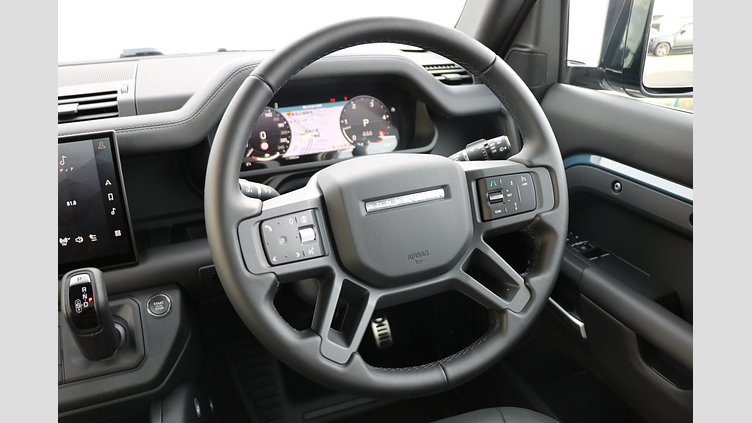 2025 認定中古車 Land Rover Defender 90 タスマンブルー D350 ディーゼルマイルドハイブリッド X-Dynamic HSE