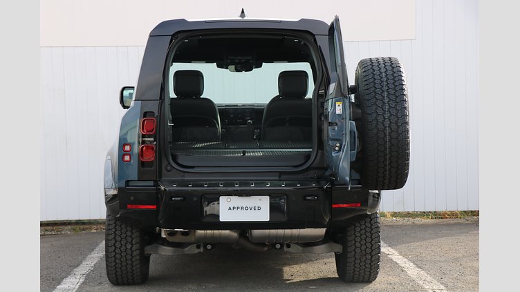2025 認定中古車 Land Rover Defender 90 タスマンブルー D350 ディーゼルマイルドハイブリッド X-Dynamic HSE