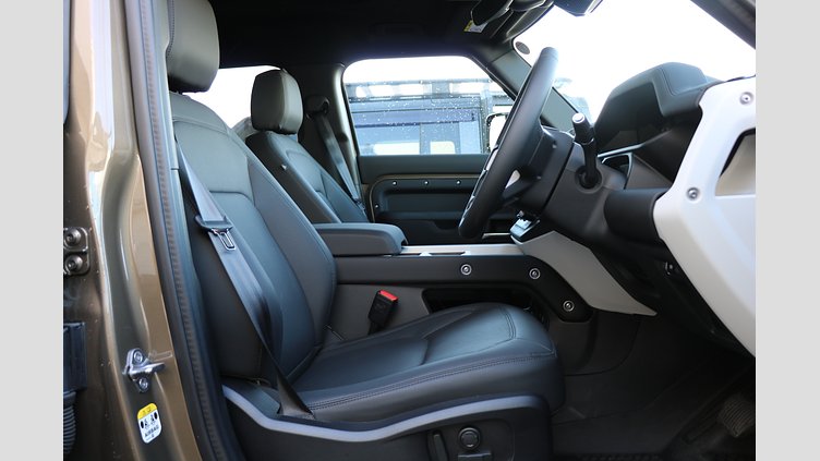 2025 認定中古車 Land Rover Defender 110 ゴンドワナストーン D350 ディーゼルマイルドハイブリッド X-Dynamic SE