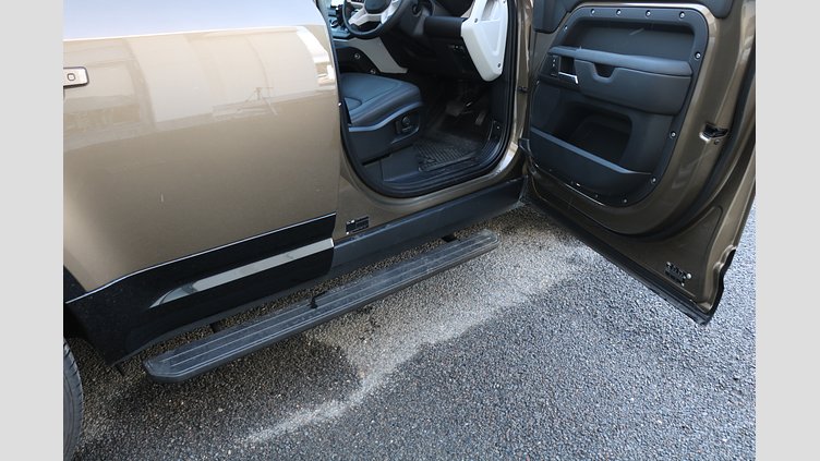 2025 認定中古車 Land Rover Defender 110 ゴンドワナストーン D350 ディーゼルマイルドハイブリッド X-Dynamic SE