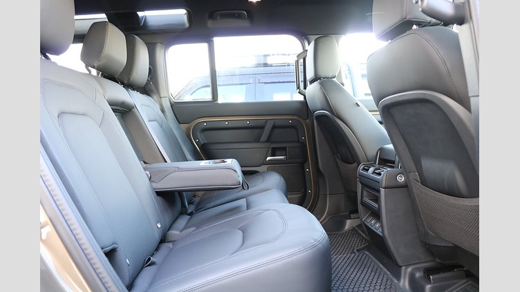 2025 認定中古車 Land Rover Defender 110 ゴンドワナストーン D350 ディーゼルマイルドハイブリッド X-Dynamic SE