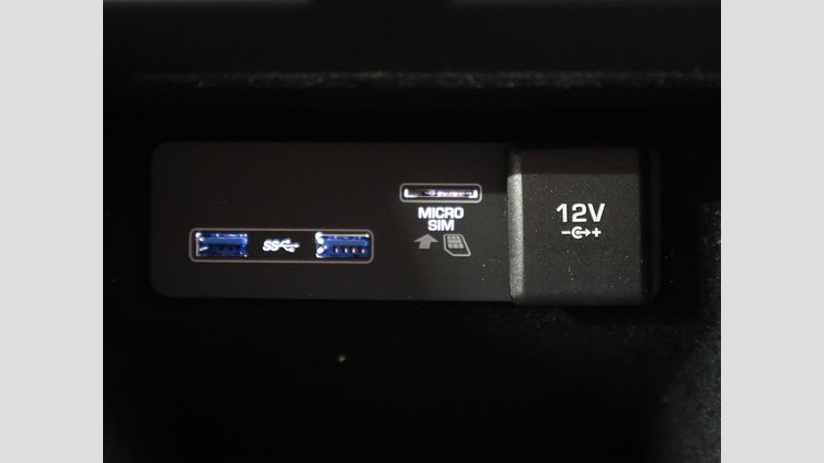 2020 認定中古車 Land Rover Range Rover Evoque ユーロンホワイト D180 R-DYNAMIC S