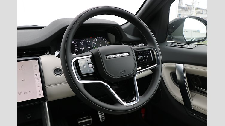 2024 認定中古車 Land Rover Discovery Sport フジホワイト プラグインハイブリッド（ガソリン） 標準ホイール Dynamic HSE