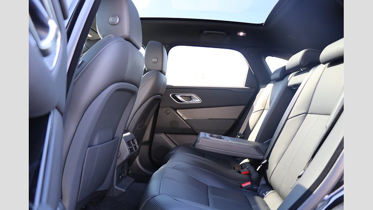 2024 認定中古車 Land Rover Range Rover Velar サントリーニブラック P400eプラグインハイブリッド（ガソリン） スタンダードホイールベース Dynamic SE