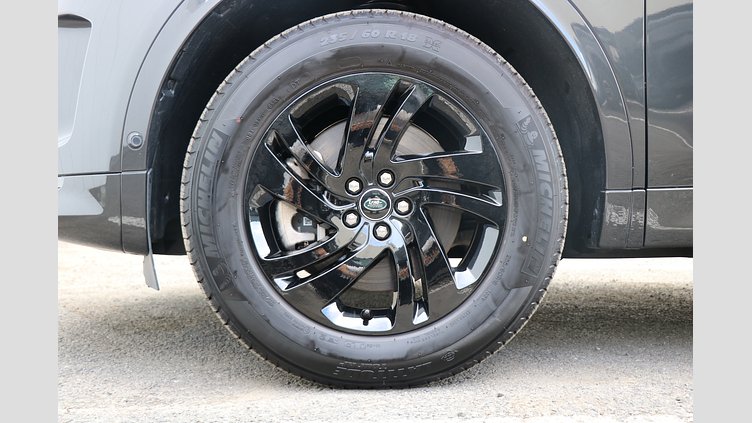 2024 認定中古車 Land Rover Discovery Sport カルパチアングレイ D200マイルドハイブリッド（ディーゼル） 標準ホイール S