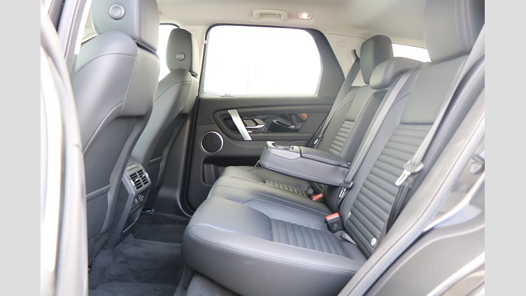 2024 認定中古車 Land Rover Discovery Sport カルパチアングレイ D200マイルドハイブリッド（ディーゼル） 標準ホイール S