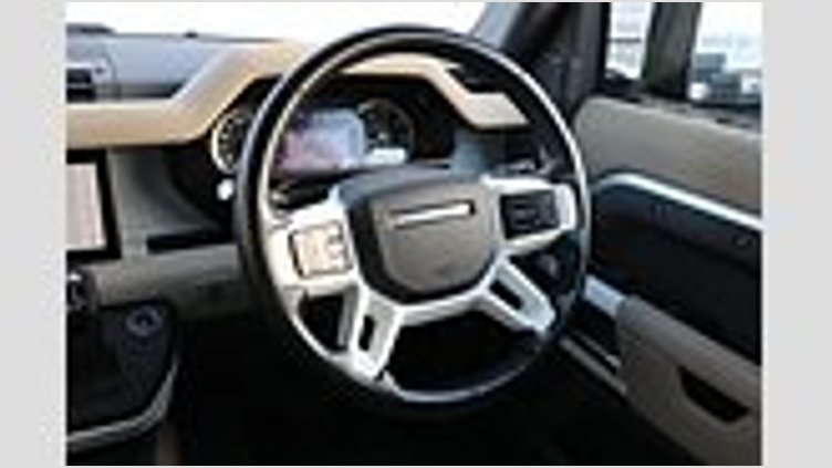 2022 認定中古車 Land Rover Defender 110 ハクバシルバー P300 AWD（AT） SE