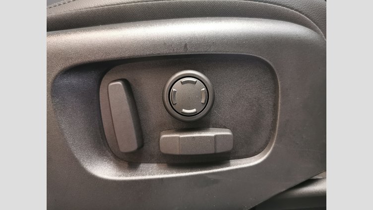 2024 認定中古車 Land Rover Range Rover Evoque オストゥーニパールホワイト D200マイルドハイブリッド（ディーゼル） スタンダードホイールベース DYNAMIC SE