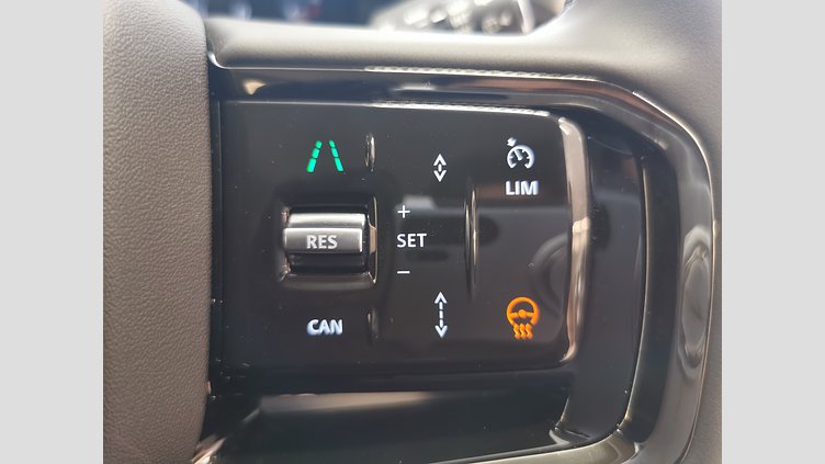 2024 認定中古車 Land Rover Range Rover Evoque オストゥーニパールホワイト D200マイルドハイブリッド（ディーゼル） スタンダードホイールベース DYNAMIC SE