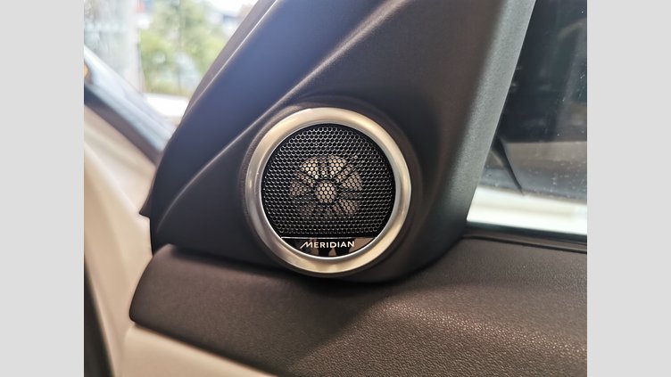 2024 認定中古車 Land Rover Range Rover Evoque オストゥーニパールホワイト D200マイルドハイブリッド（ディーゼル） スタンダードホイールベース DYNAMIC SE