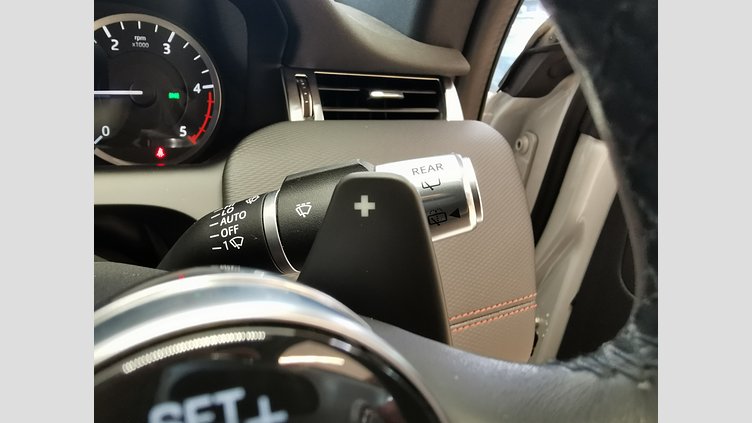 2020 認定中古車 Land Rover Discovery Sport ユーロンホワイト D180 AWD（オートマチック） 標準ホイールベース ディスカバリー スポーツ R-DYNAMIC S