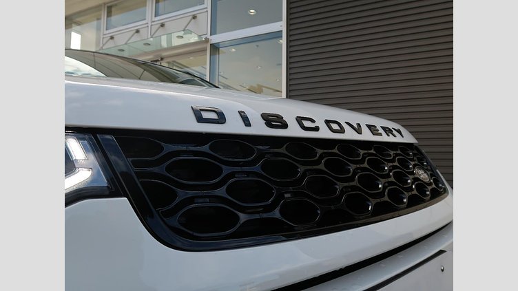 2024 認定中古車 Land Rover Discovery Sport フジホワイト D200マイルドハイブリッド（ディーゼル） 標準ホイール Dynamic SE