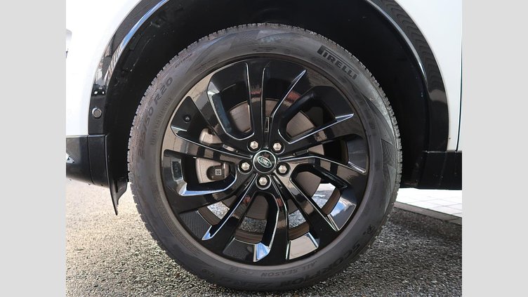 2024 認定中古車 Land Rover Discovery Sport フジホワイト D200マイルドハイブリッド（ディーゼル） 標準ホイール Dynamic SE