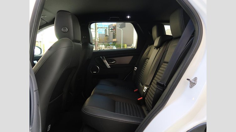 2024 認定中古車 Land Rover Discovery Sport フジホワイト D200マイルドハイブリッド（ディーゼル） 標準ホイール Dynamic SE