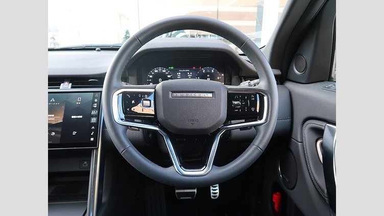 2024 認定中古車 Land Rover Discovery Sport フジホワイト D200マイルドハイブリッド（ディーゼル） 標準ホイール Dynamic SE