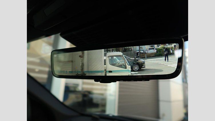 2024 認定中古車 Land Rover Discovery Sport フジホワイト D200マイルドハイブリッド（ディーゼル） 標準ホイール Dynamic SE