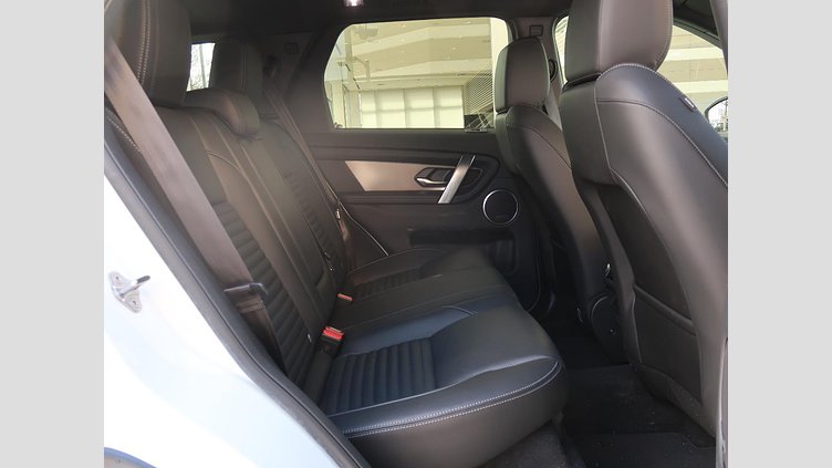 2024 認定中古車 Land Rover Discovery Sport フジホワイト D200マイルドハイブリッド（ディーゼル） 標準ホイール Dynamic SE