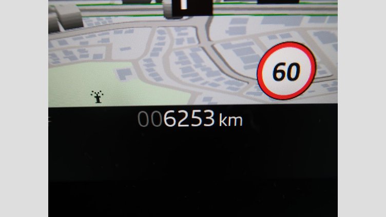 2024 認定中古車 Land Rover Discovery Sport フジホワイト D200マイルドハイブリッド（ディーゼル） 標準ホイール Dynamic SE